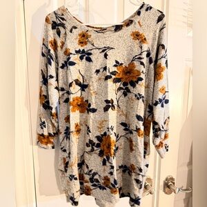 Market & Spruce 1X Floral Crewneck Pullover.